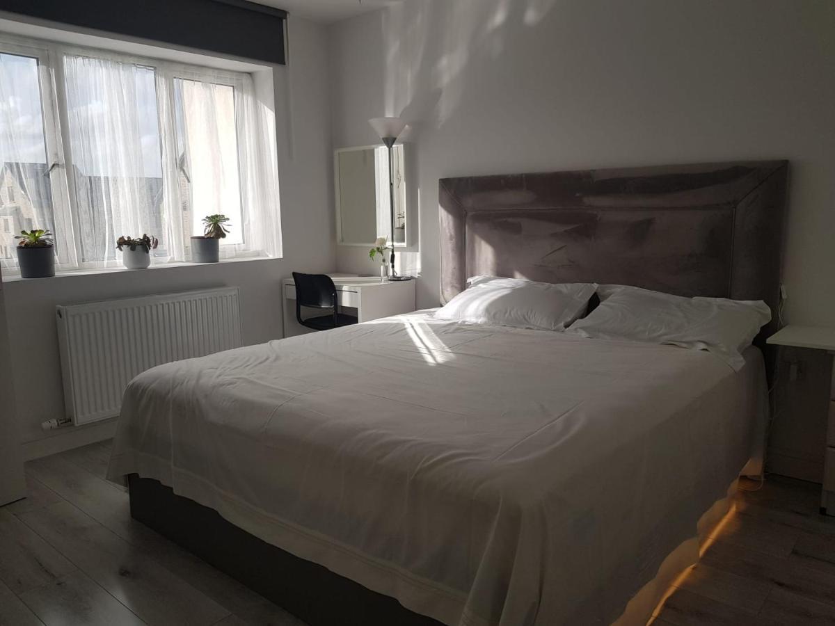 Barnoaks House - Private Room Ensuite Bathroom Homestay Dublin Ngoại thất bức ảnh