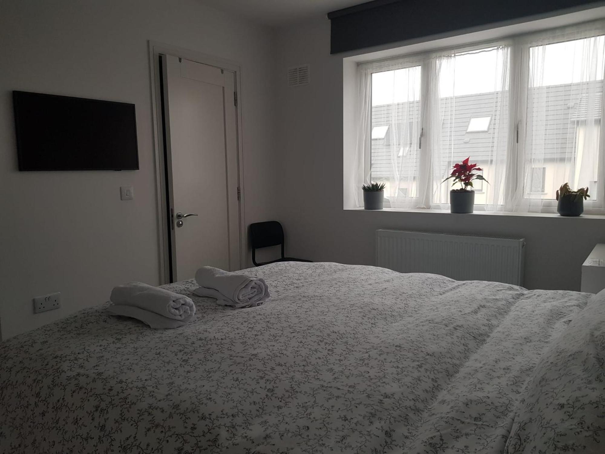 Barnoaks House - Private Room Ensuite Bathroom Homestay Dublin Ngoại thất bức ảnh